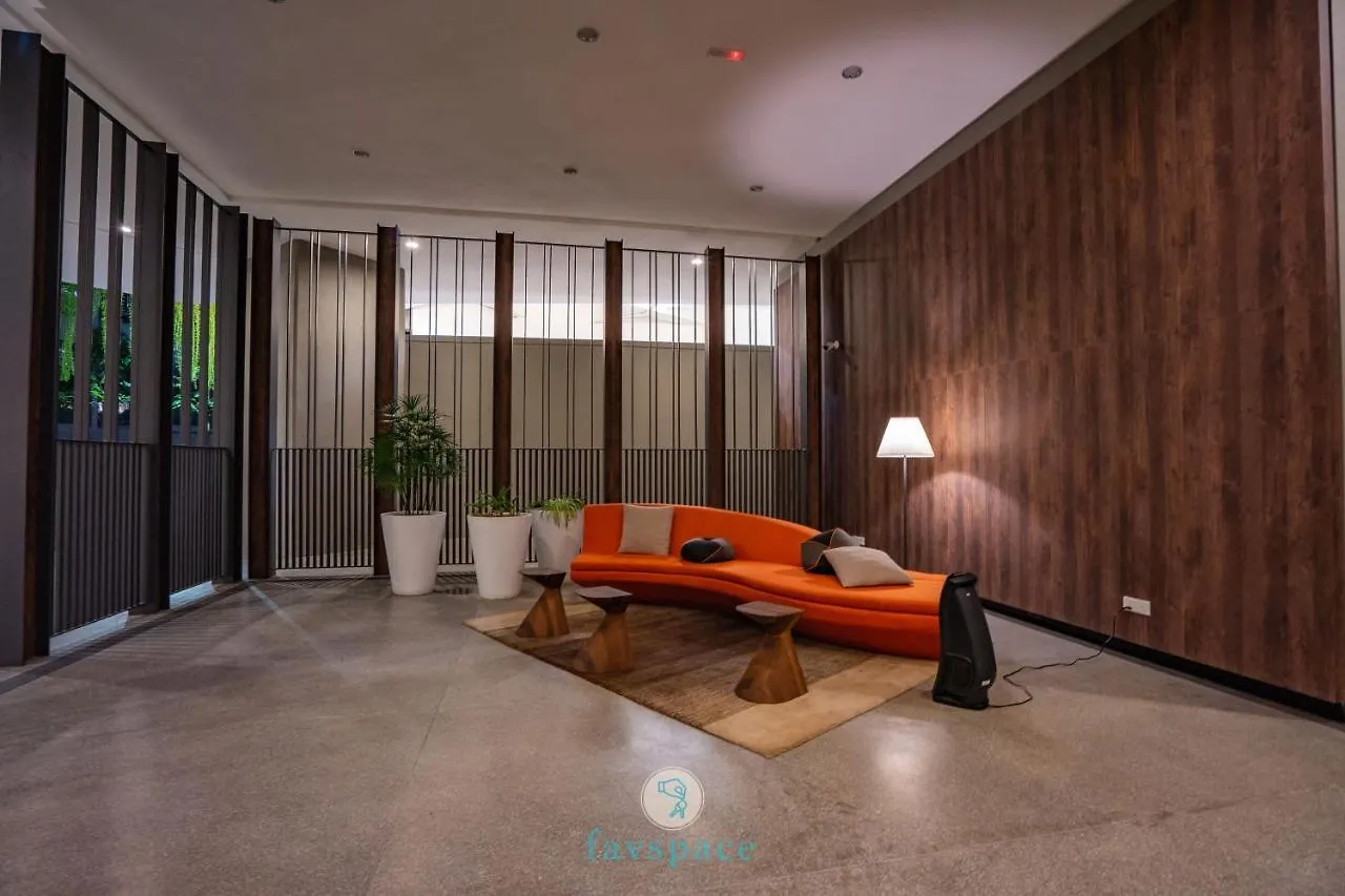 4 Min Drive Klcc - Stunning Kl City View - 5 Pax Apartment Kuala Lumpur